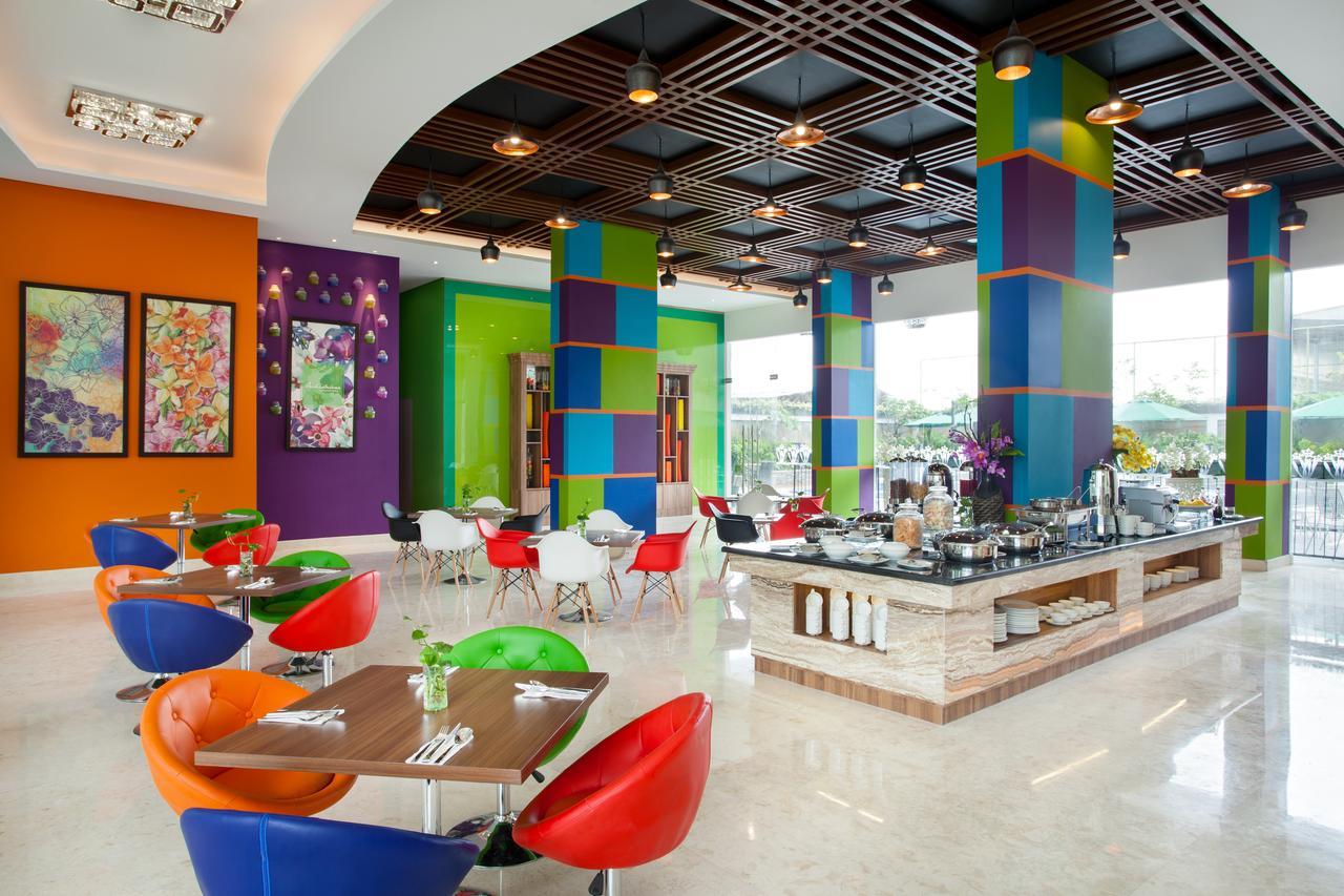 Hotel Ibis Styles Cikarang Exterior foto