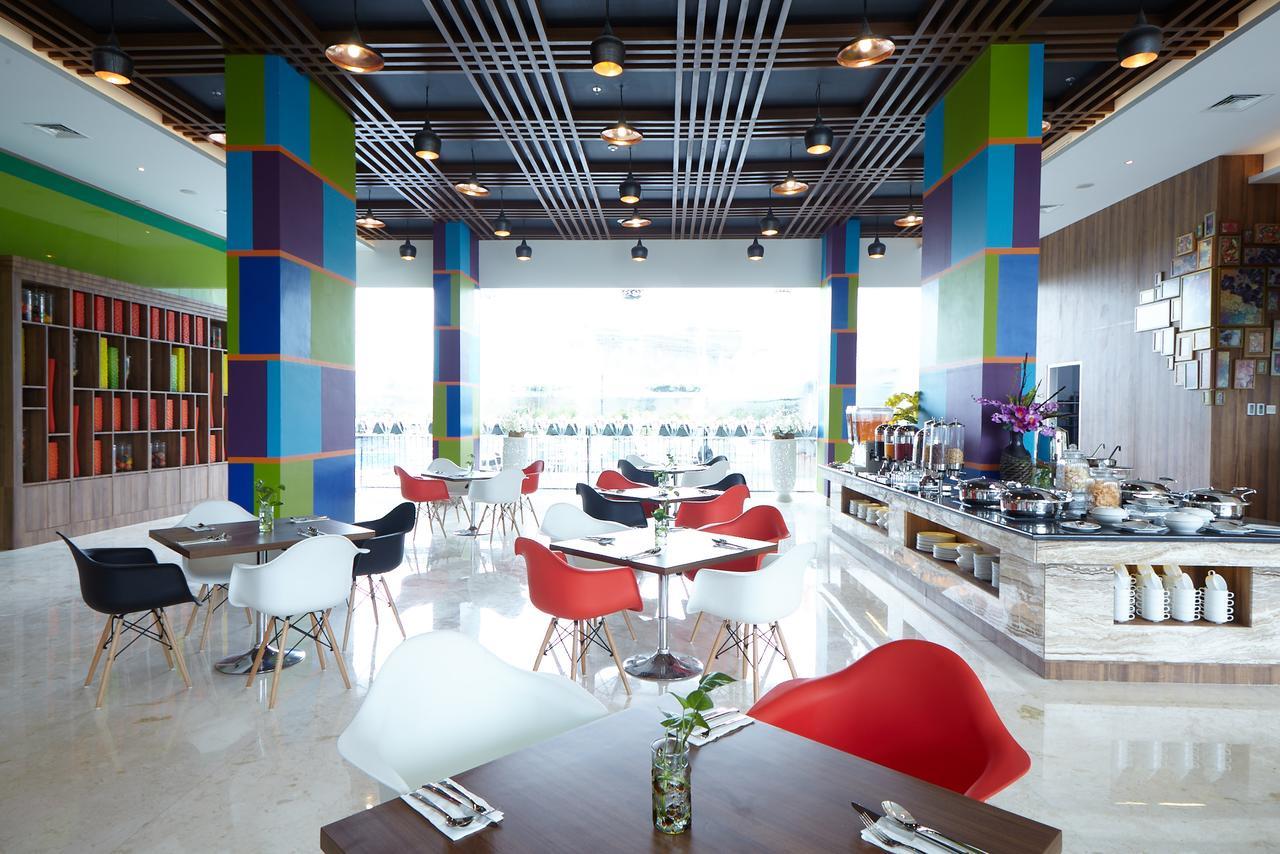 Hotel Ibis Styles Cikarang Exterior foto